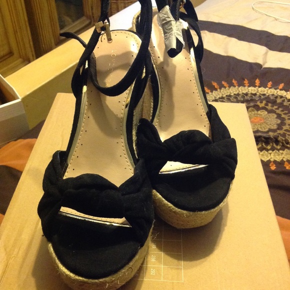 Open-toe espadrilles - Picture 2 of 5